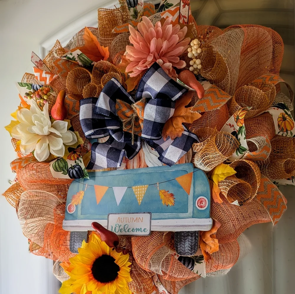 A Cute Autumn Welcome Wreath